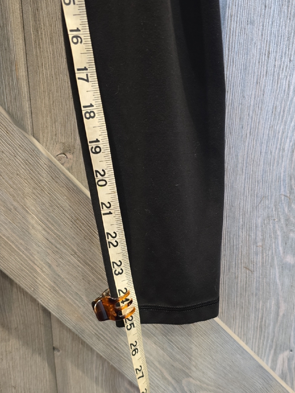 Athleta Black Salutation Stash Pocket Tight I - Picture 7 of 9